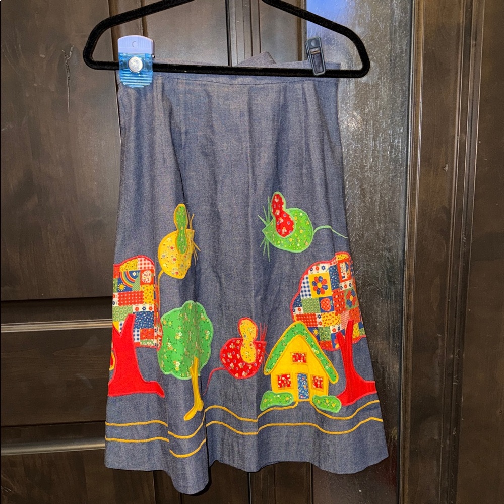 Charming Denim Skirt with Colorful Appliqué Design 28” Waist - Picture 4 of 5